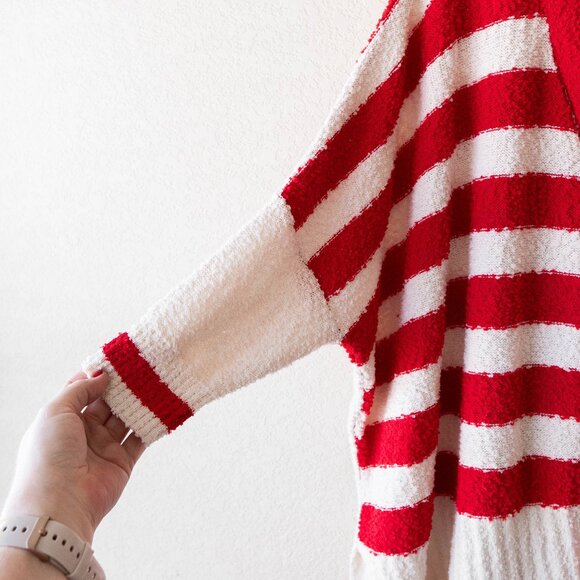 First Love Textured Striped Oversized Cardigan Sweater Small Red White Button - Picture 4 of 12
